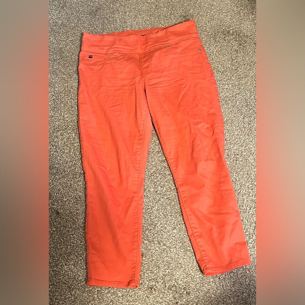 Jordache Bold Coral Capris Length Pants